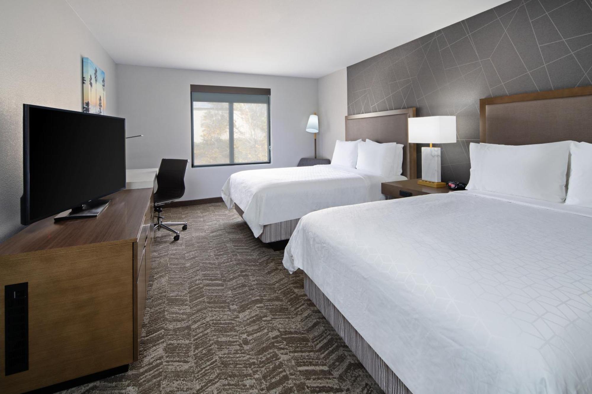 Best Western Valencia/Six Flags Inn & Suites Santa Clarita Exterior photo